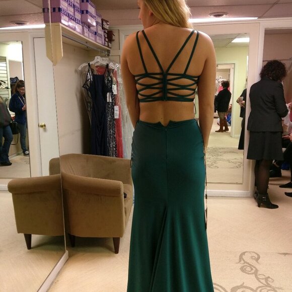 NWT La Femme 24030 Womens Prom Formal Dress Black Size 6 - Picture 2 of 5